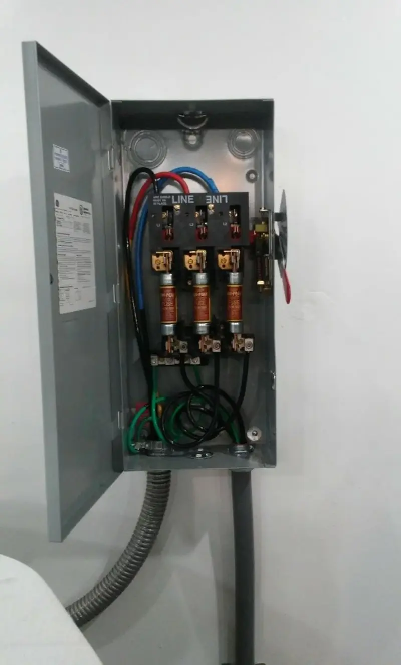 Three-phase disconnect switch installed for Electrical Wiring & Rewiring in Madera Ranchos